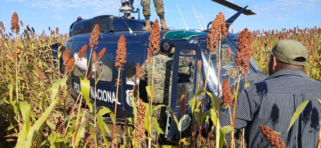 Cae helicóptero de la PolicÃa mientras transportaba vÃveres